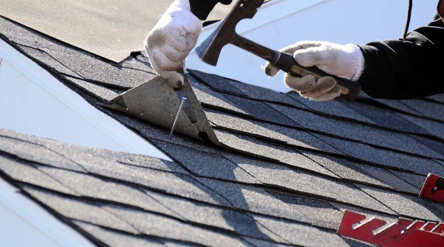 Expert Emergency Roof Repairs services in Brownwood, MO